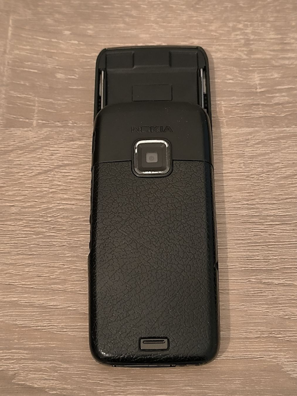 Nokia Telefoni cellulari / Smartphones: Nokia E65 + chargeur, bon état – Usato da La Chaux-de-Fonds venduto da lolmaker1007 3