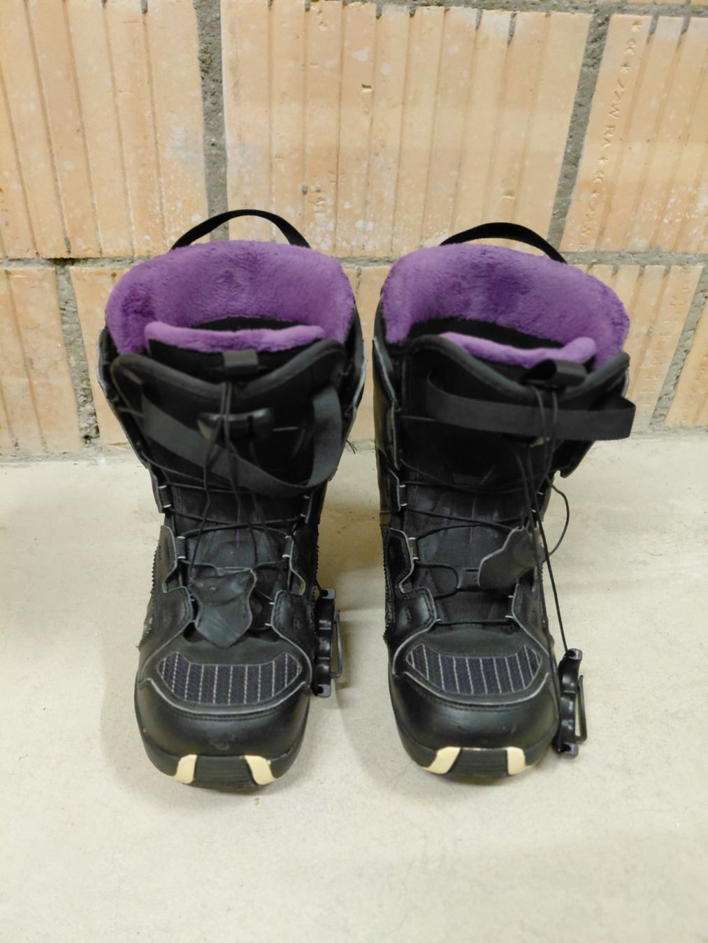 Salomon Scarpe da donna: Salomon Snowboardschuhe / Boots – Usato da Glattpark(Opfikon) venduto da Anoli115