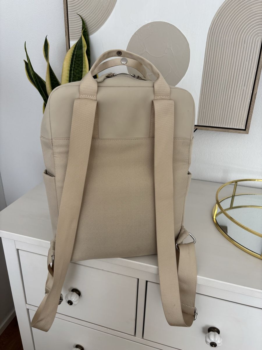 Kapten & Son Zaini: Kapten & Son Backpack Bag in Beige NP: 120.- – Usato da Horgen venduto da lme_8kj7 2