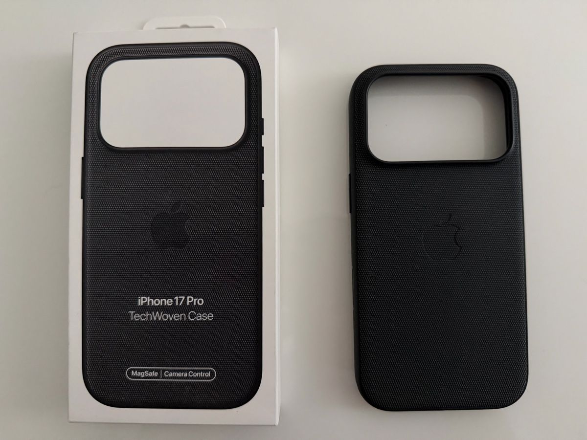 Apple Cover & Protezioni schermo: TechWoven Case iPhone 17 pro schwarz – Nuovo (secondo la descrizione) da Möhlin venduto da SabrinaRK86