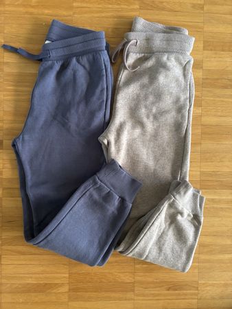 2 Trainerhosen Gr. 134/140