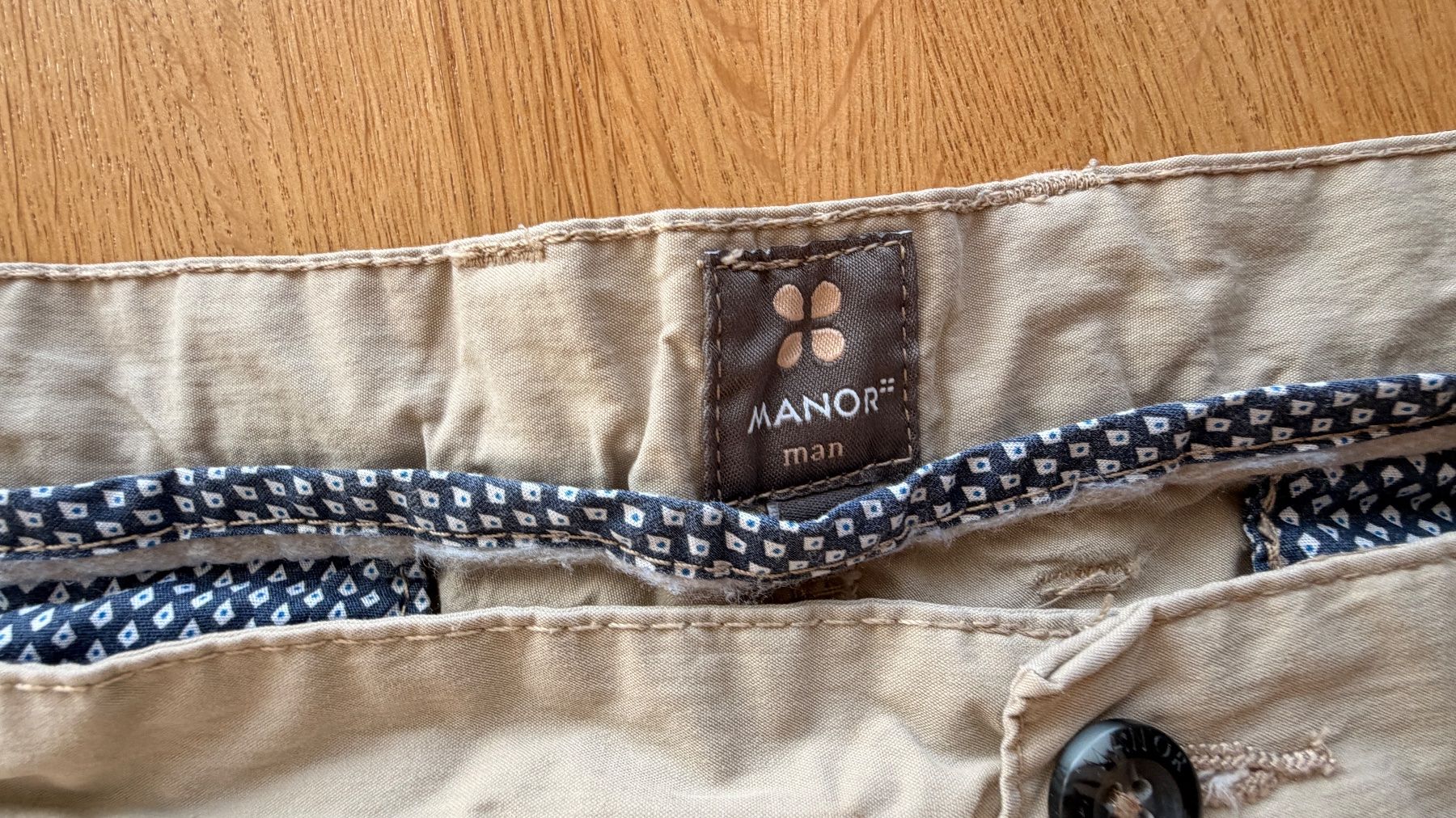 Manor Pantaloni: Shorts - MANOR beige Gr. 3XL Bermuda – Usato da Winterthur venduto da Secondhand-Family 1