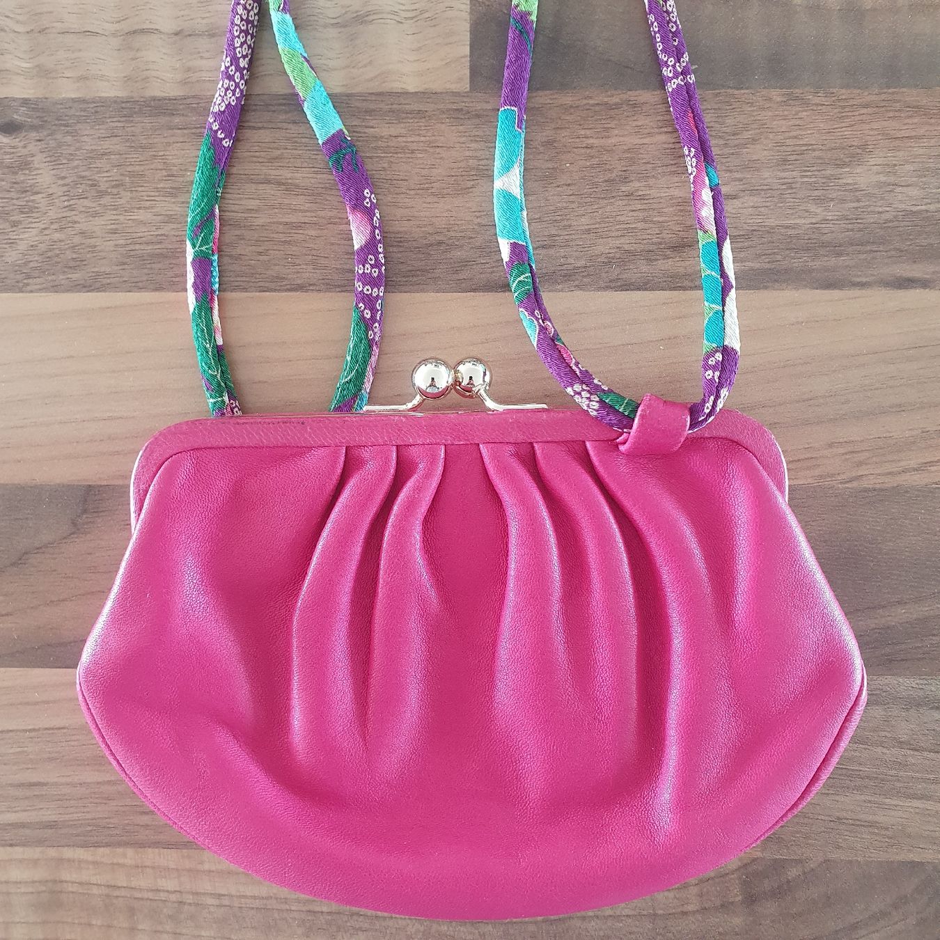 Taschen für Damen: Magnifique petite pochette – Neu (gemäss Beschreibung) aus Carouge GE von bub_c8hk