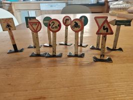 11 antike Spiel-Blechschilder , vintage