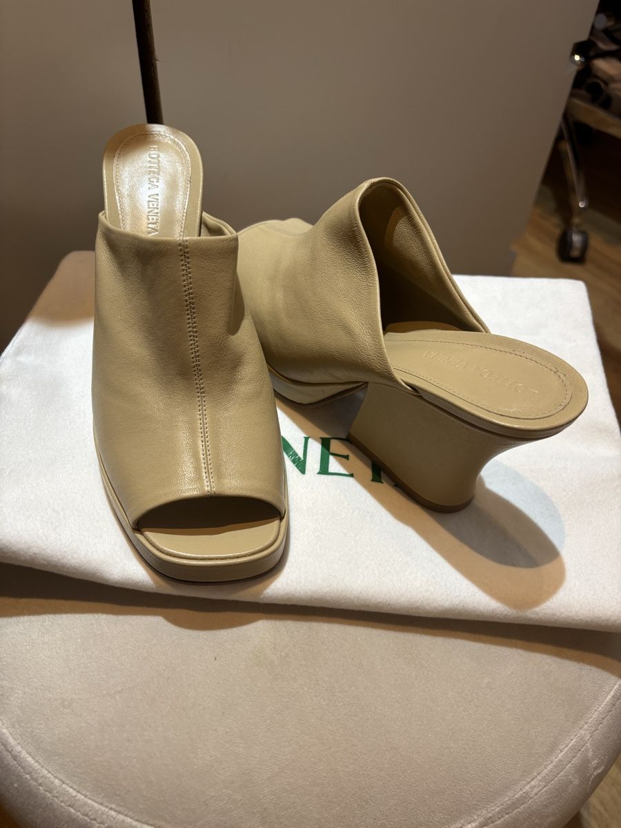 Bottega Veneta Scarpe da donna: Bottega Veneta Sandalen Gr. 39 – Usato da Höri venduto da Celine.11