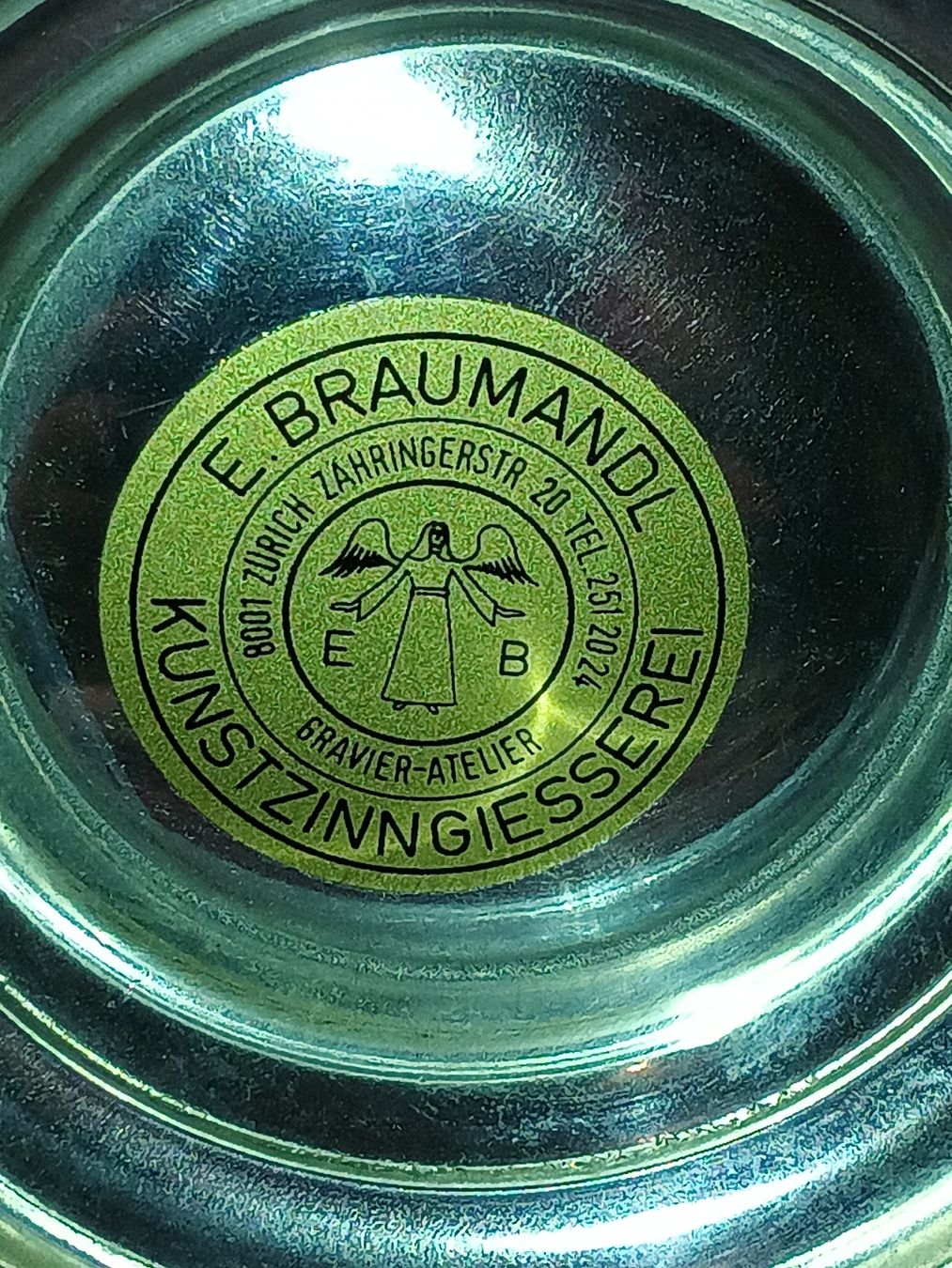 Caraffe: Zinnkrug (mit Gravur) – Usato da Zürich venduto da Mitzi6 6