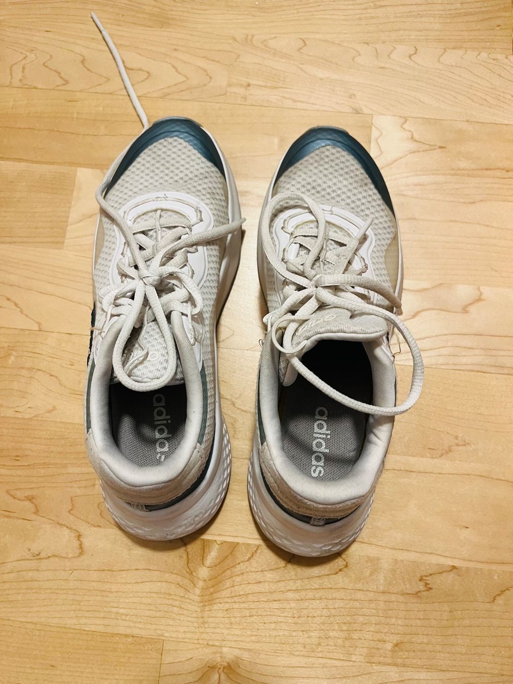 Adidas Scarpe da donna: Adidas Sneakers (Gr. 36 2/3, EU) – Usato da Winterthur venduto da cam_w67x