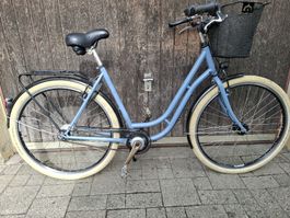 Citybike blau mit Korb und Nabenschaltung gebraucht