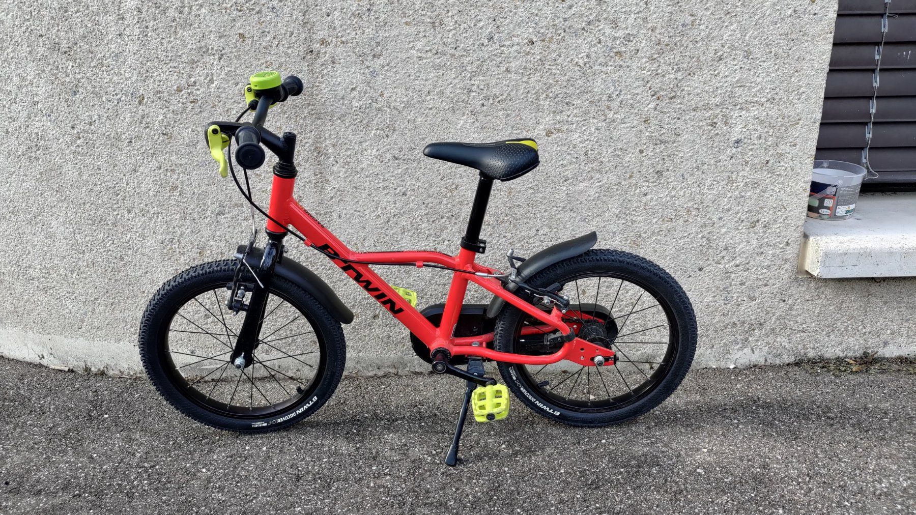 Kindervelo / Kinderfahrrad 16 Zoll BTWIN 900 Racing rot Alu (Gebraucht) in  Zrich fr CHF 50  nur Abholung auf Ricardo kaufen