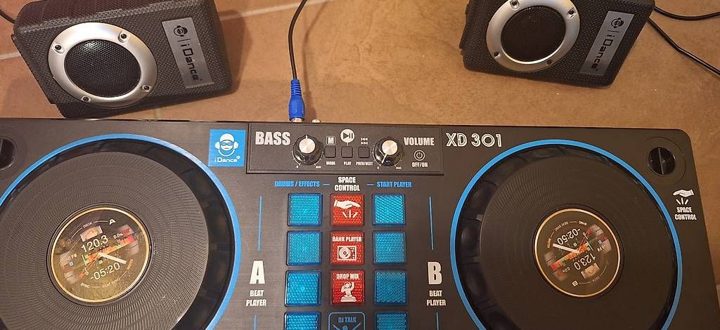 Console di mixaggio: I dance dj mischpult xd 301 – Usato da Kölliken venduto da minimeee 1
