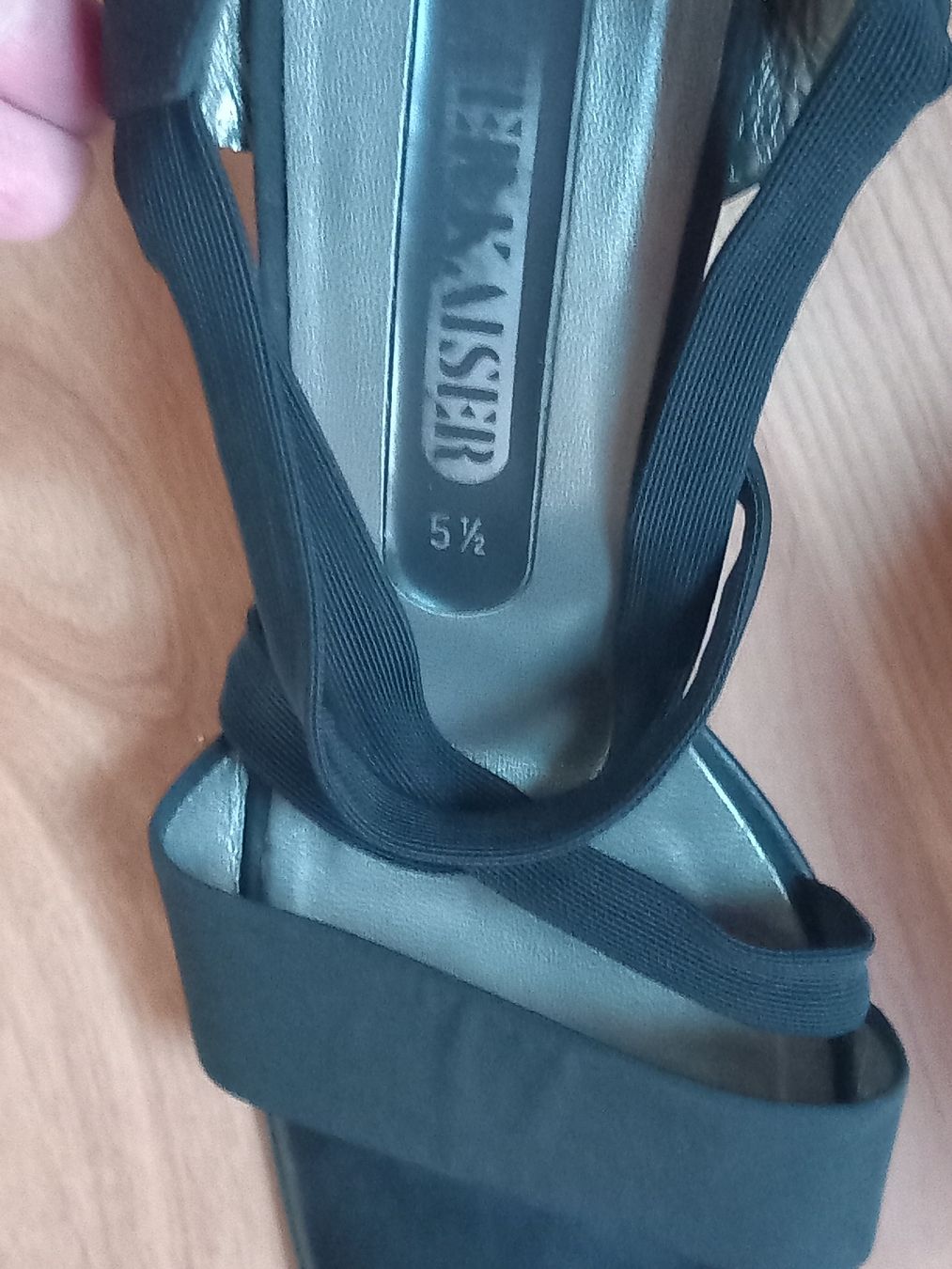 Kaiser Scarpe da donna: Kaiser Sandaletten_ 5,5_schwarz – Usato da Näfels venduto da gil_sindamel 2