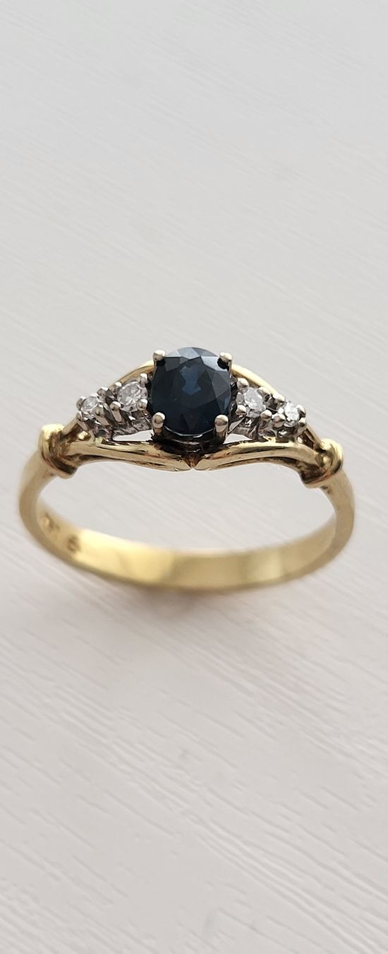 Bagues: Toller Saphirring mit 4 Diamanten  – Neuf (Voir description) à Unterägeri par Altgoldschmuck 5
