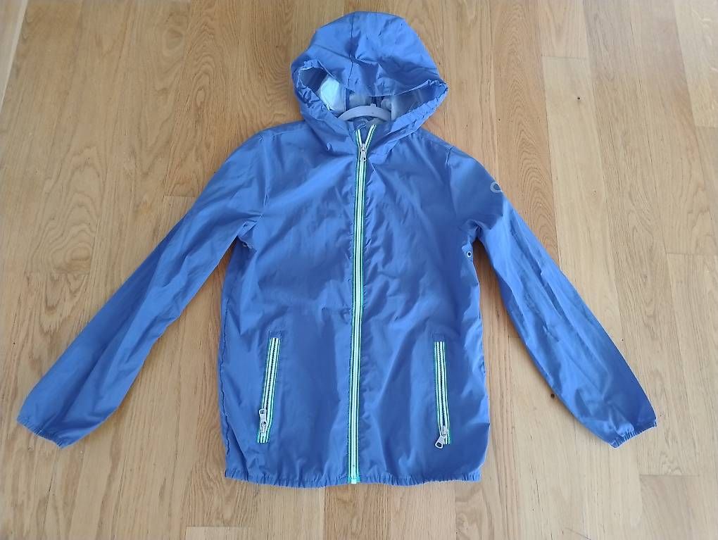 Jacken & Mäntel: Regenjacke in Gr.152 – Gebraucht aus Zürich von svi_dkg2