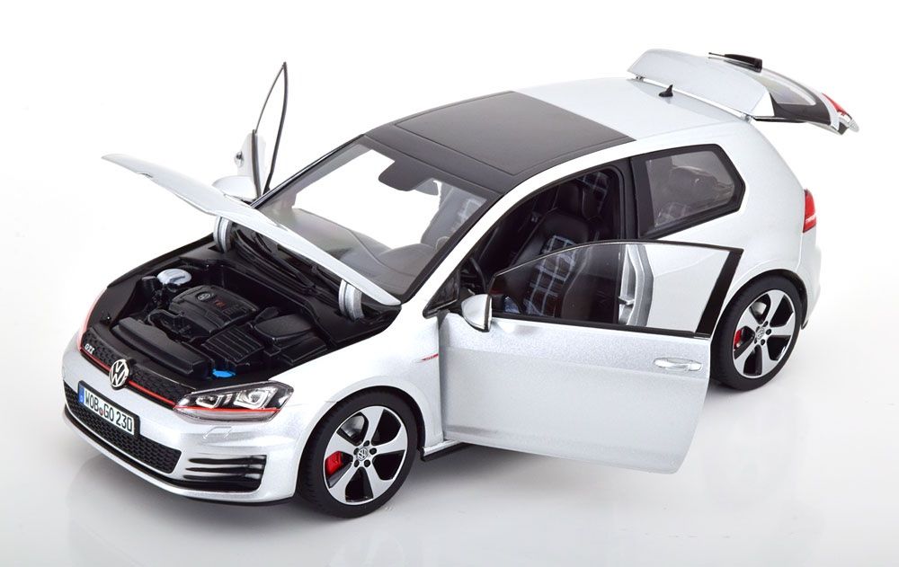 Volkswagen Modellini d'auto: VW GOLF 7 GTI 2013 SILBER 1:18 NOREV – Nuovo e nell'imballaggio originale da Suhr venduto da Moebelsiralfred 2