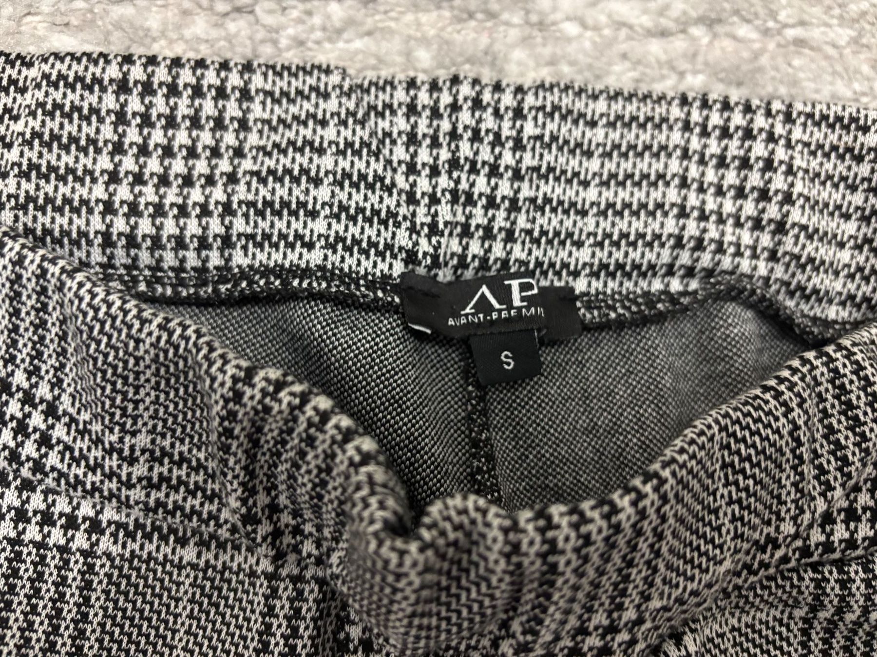 Pantaloni: Bequeme Strech-Hosen, Gr. S – Usato da Klingnau venduto da Tiara2023 4
