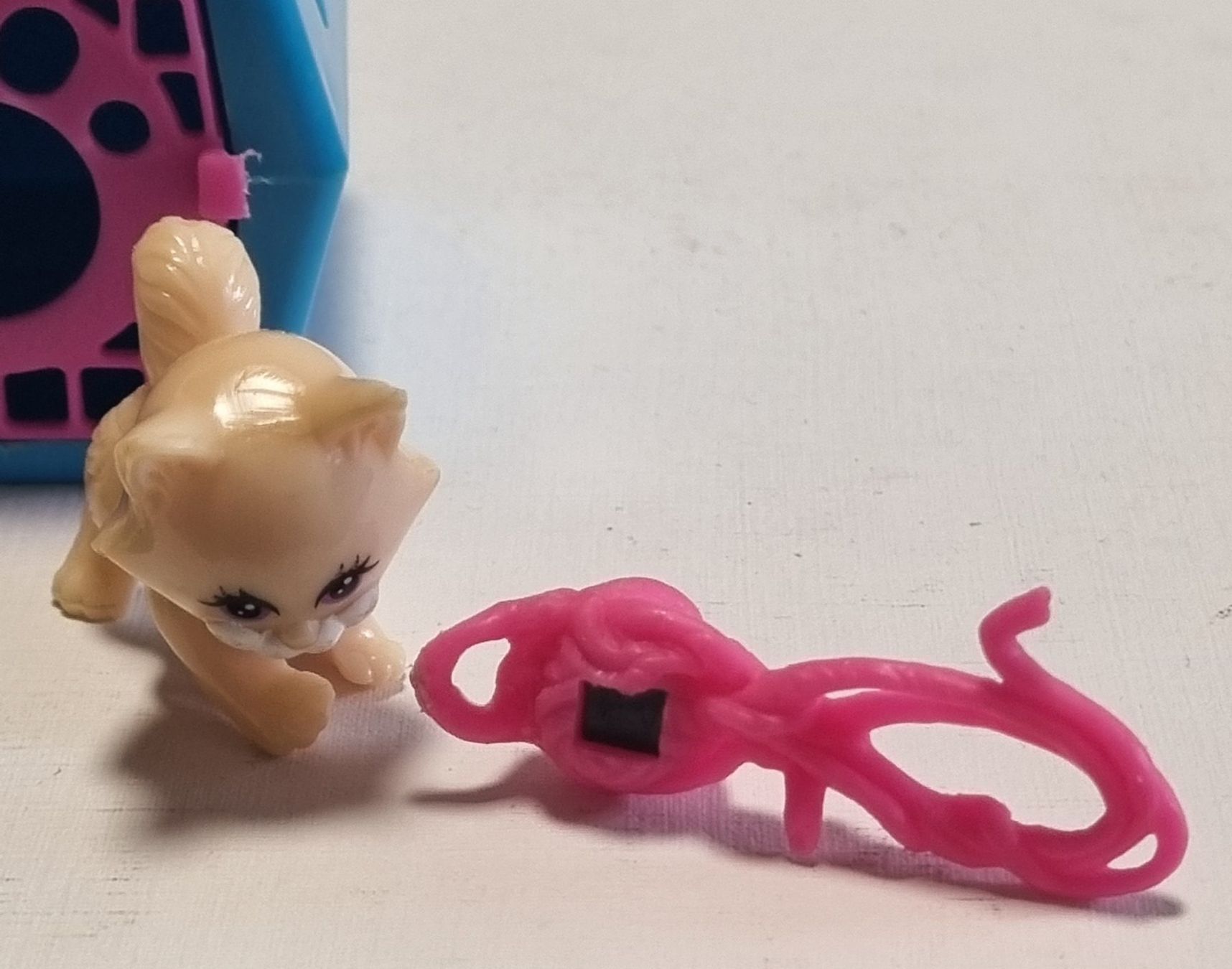 Hasbro Spielzeuge: Kenner Littlest Petshop Verspieltes Kätzchen – Gebraucht aus Effretikon von lenalisa63 2