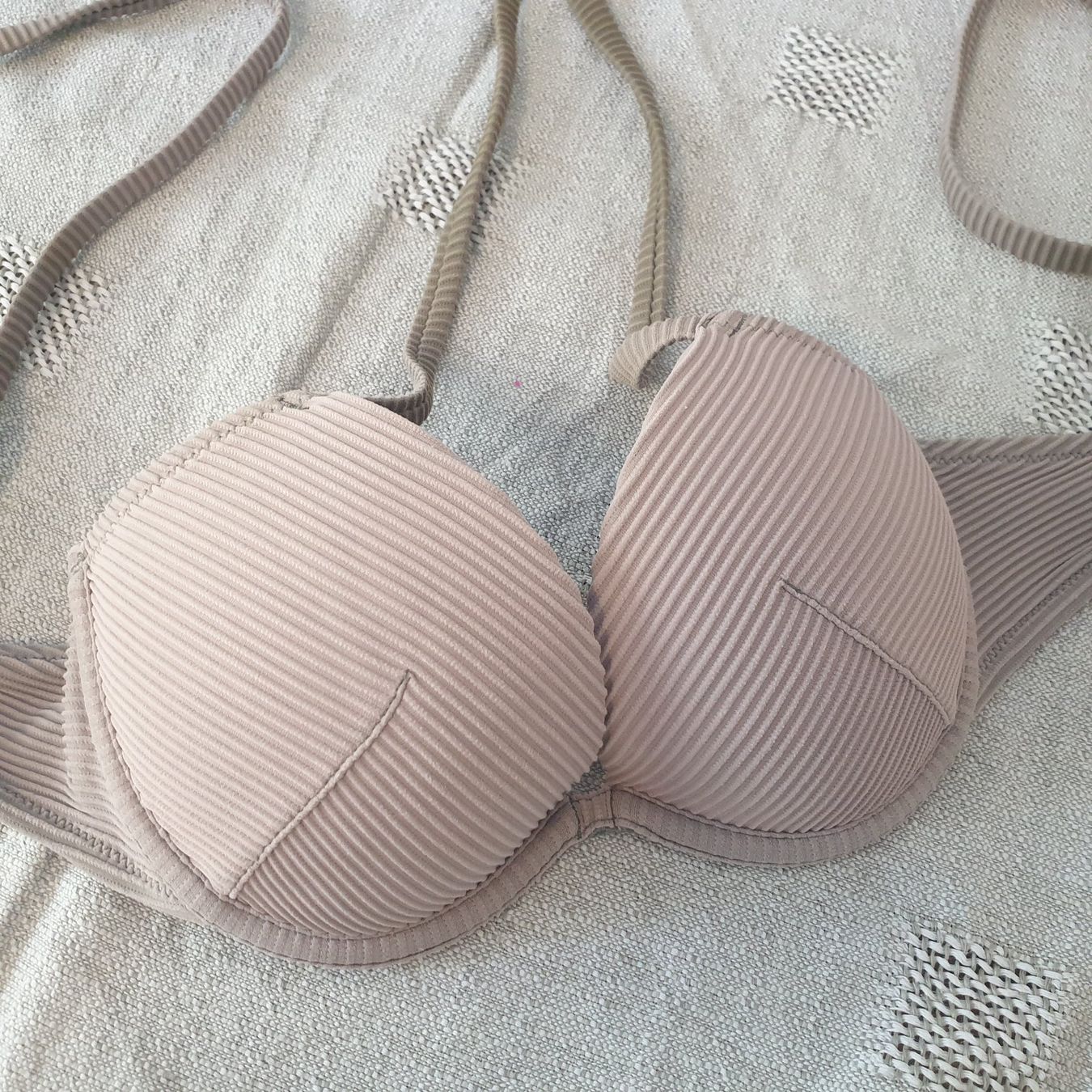 Costumi da bagno & Bikini: Bikini Oberteil, altrosa/beige Grösse 36, 75B – Usato da Malters venduto da burzi 1