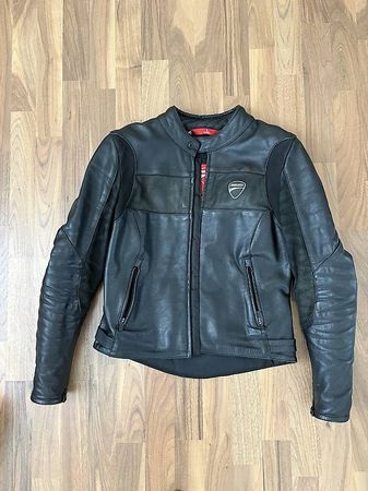 Ducati Leder Motorradjacke Damen Grösse L