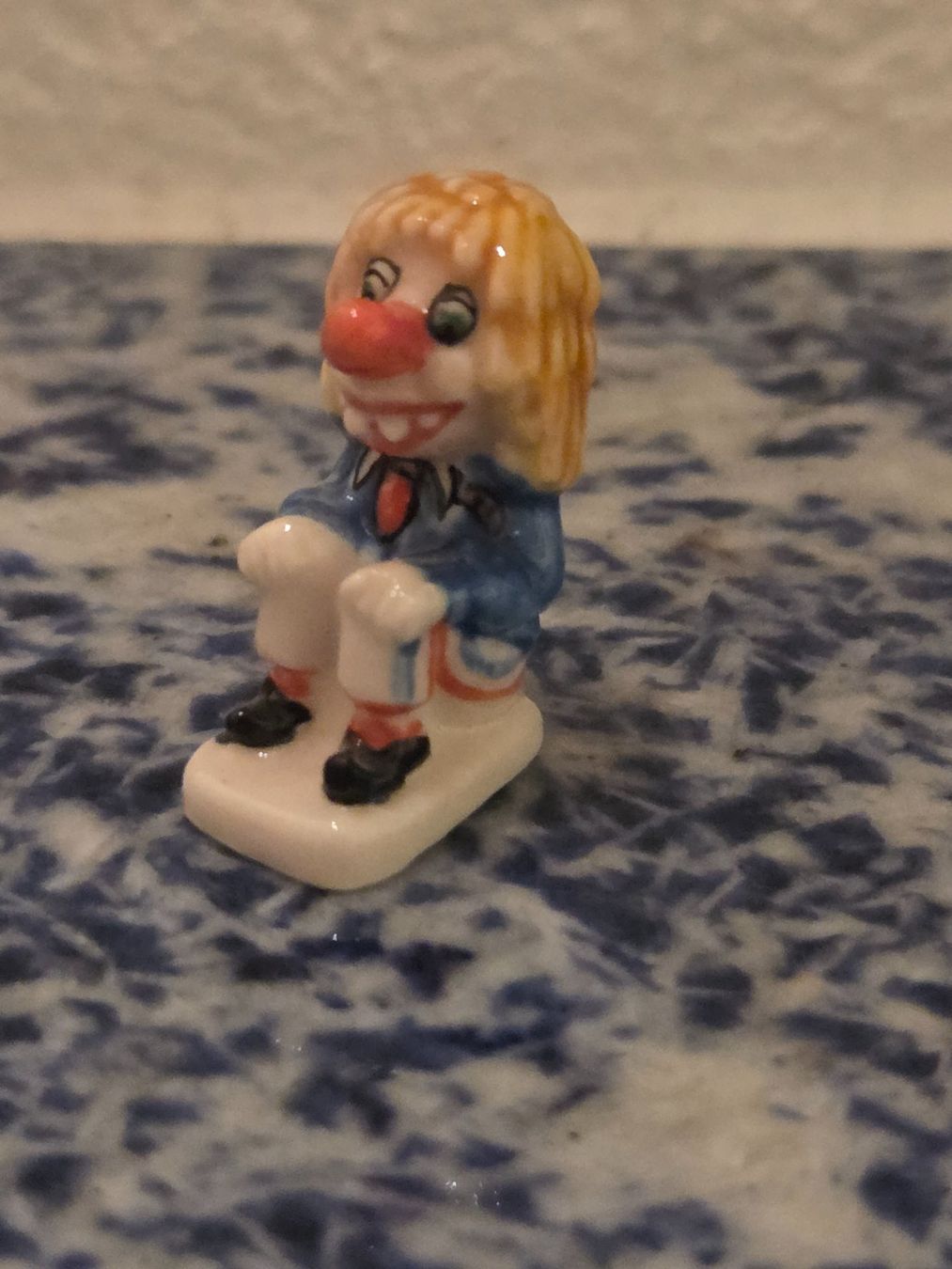 Statuette: Kübler Fasnachtsfigürli – Usato da Pratteln venduto da Faehrimaa4057