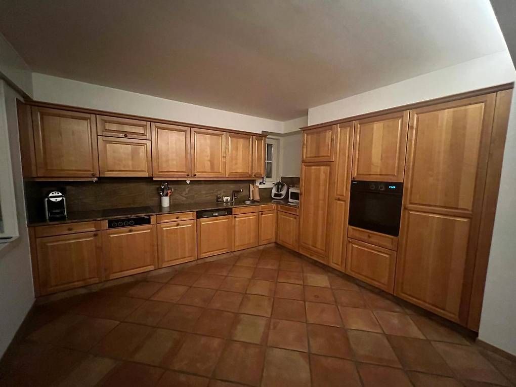 Cucine complete: À débarrasser belle cuisine d angle – Usato da Echandens venduto da Cavin1