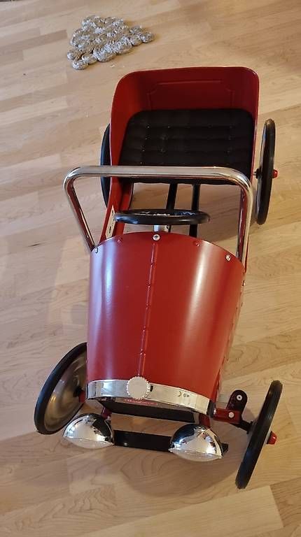Fahrzeuge für Kinder: Kindertretauto rot Bugatti-Stil BAGHERA – Gebraucht aus Zug von ram_n27t 1