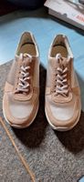 Superbequeme Sneakers neu