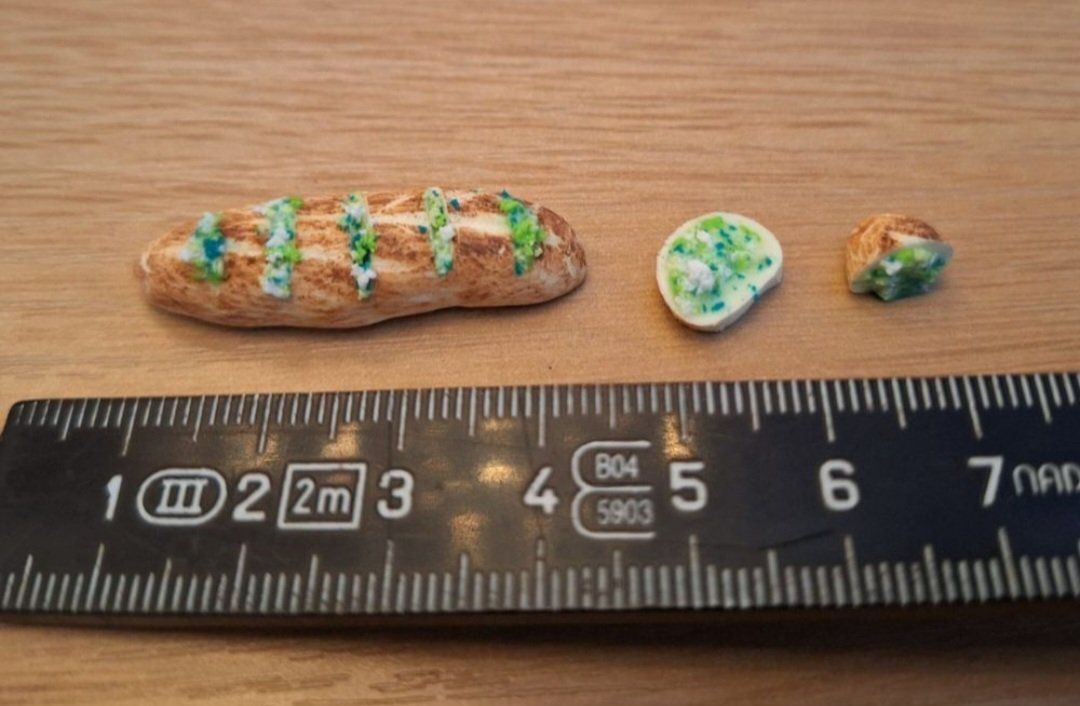 Case e mobili per bambole: Puppenhaus Chnoblibrot – Nuovo (secondo la descrizione) da Zürich venduto da HandmadeTinyFood 1
