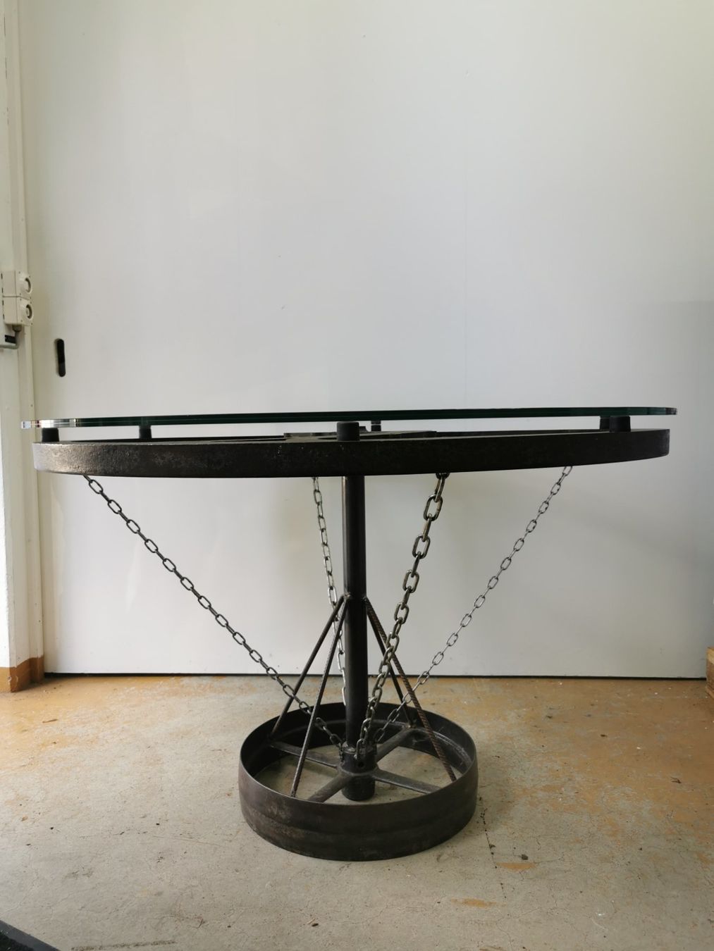 Tavoli: Schwungrad Tisch Eigenbau Mit Glas Plasplatte – Nuovo (secondo la descrizione) da Affoltern am Albis venduto da Nino_Pianezzi 1