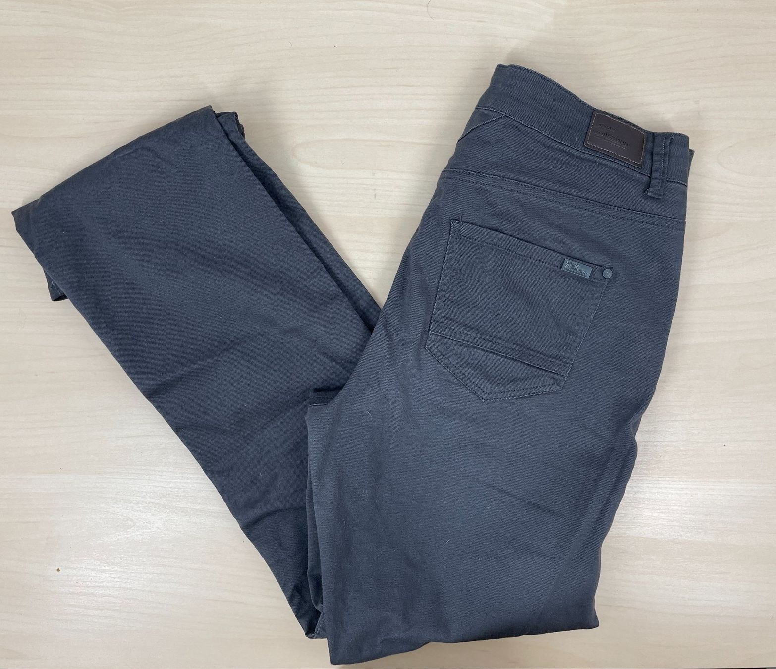 Jeans: CHICOREE jeans gris basic collection – D'occasion à Lausanne par PlusValue_Lausanne 2