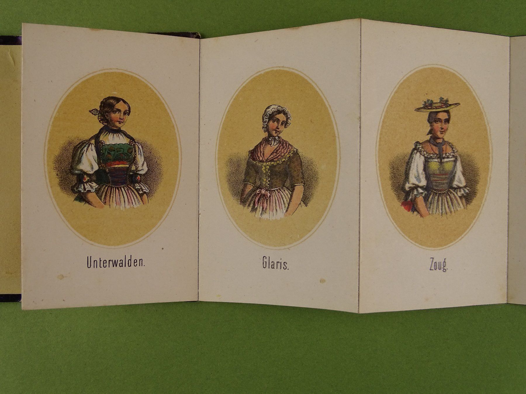 Libri: COSTUMES SUISSE, TRACHTEN LEPORELLO – Usato da Grüningen venduto da Kartensammler 4