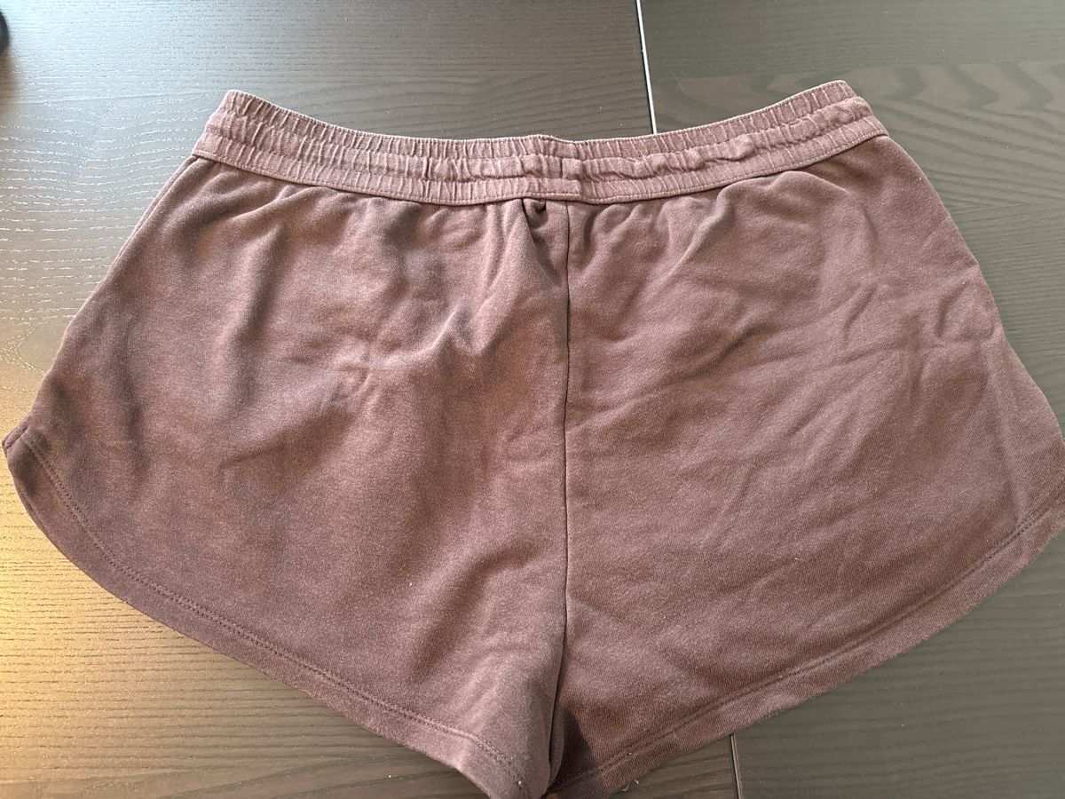 H&M Pantaloni: Shorts, braun, Grösse M, stark gebraucht – Difettoso da Adliswil venduto da ninotschka7 3