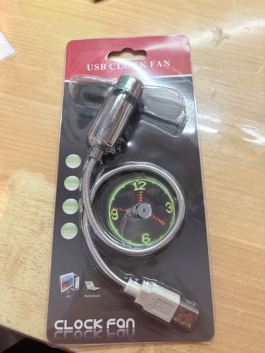 Ventilateurs: USB Clock Fan mini Ventilator neu – Neuf avec emballage d'origine à Herisau par Josie1991