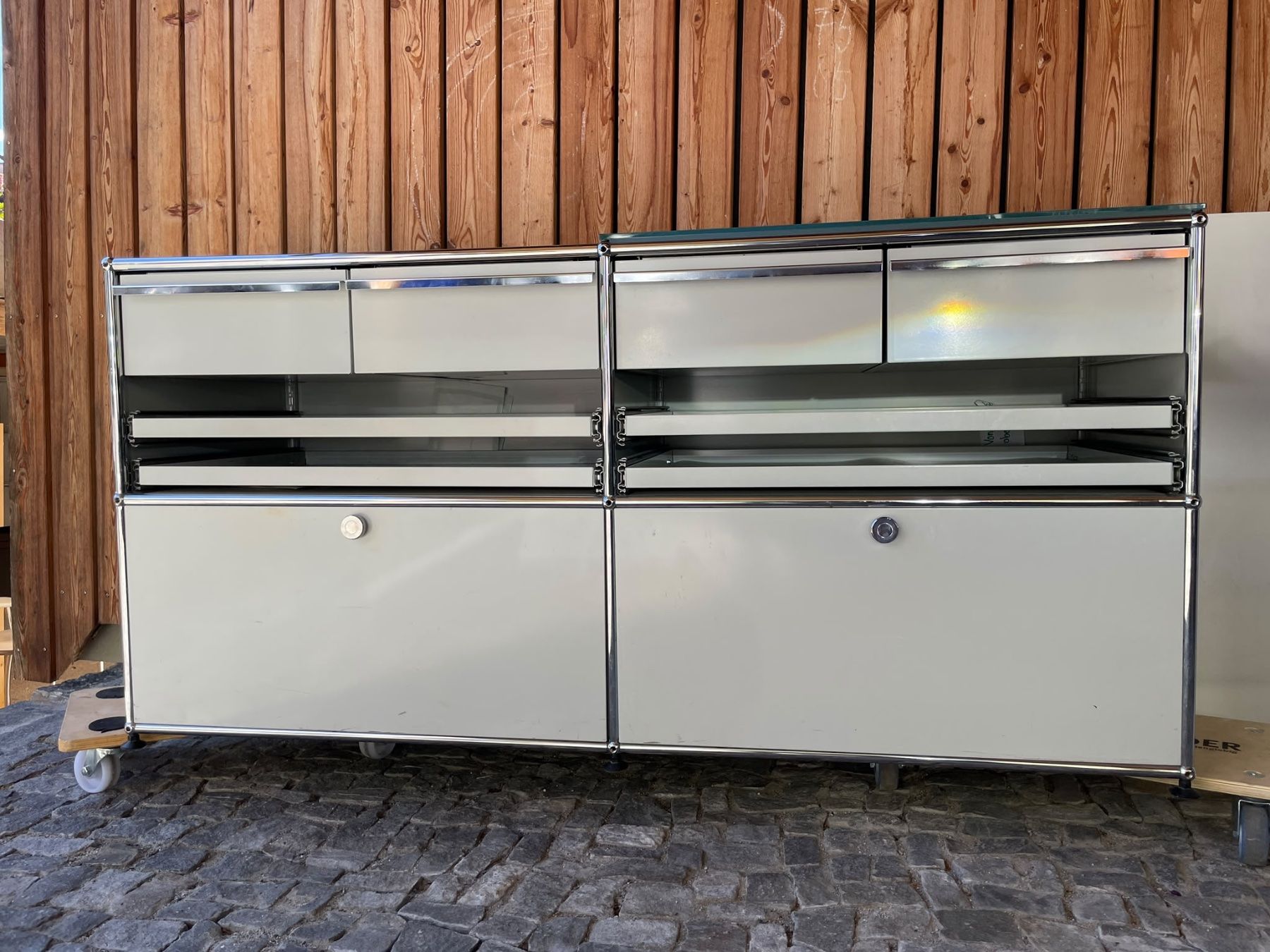 USM Cassettiere: USM Haller Kommode lichtgrau – Usato da Ziefen venduto da ginggernillis 5