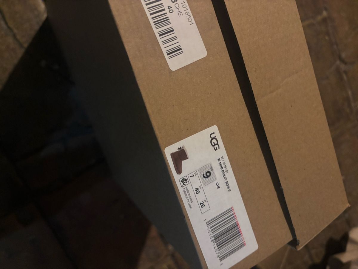 Ugg Damenschuhe: Ugg new – Neu und originalverpackt aus St-Légier- La Chiésaz von anh_9289 3