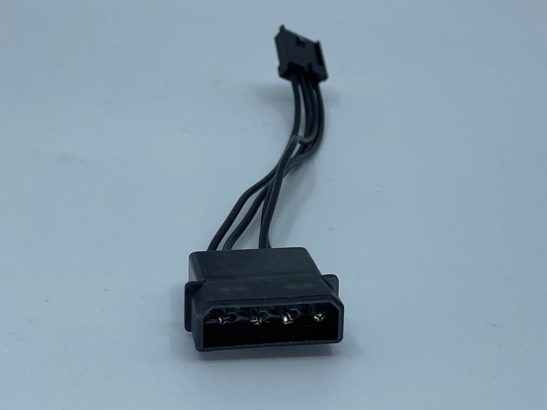 Corsair Cavi: Corsair Floppy Adapter 4 Pin - NEU – Usato da Langwiesen venduto da Restposten-24 1