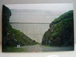 Foto Staumauer Grande-Dixence mit Bergstrass Vallis 2002