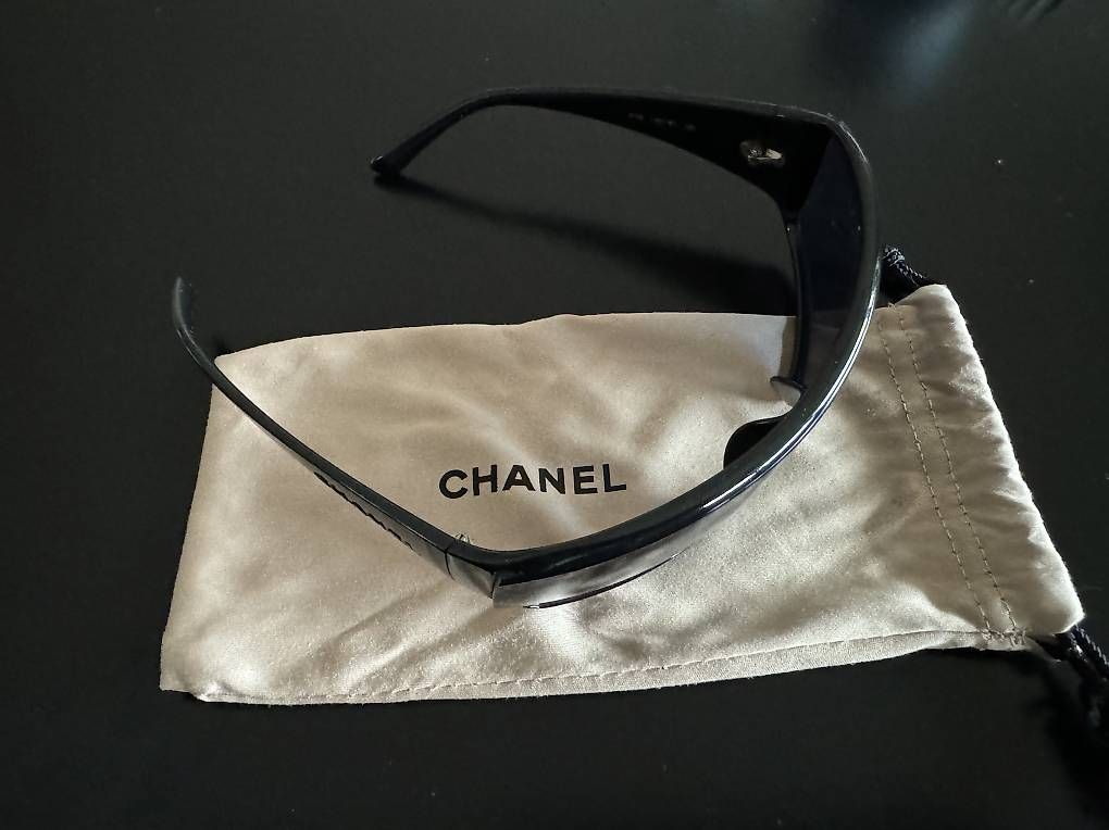 Occhiali & Lenti: Lunettes de soleil CHANEL – Usato da Lausanne venduto da pierro06 4