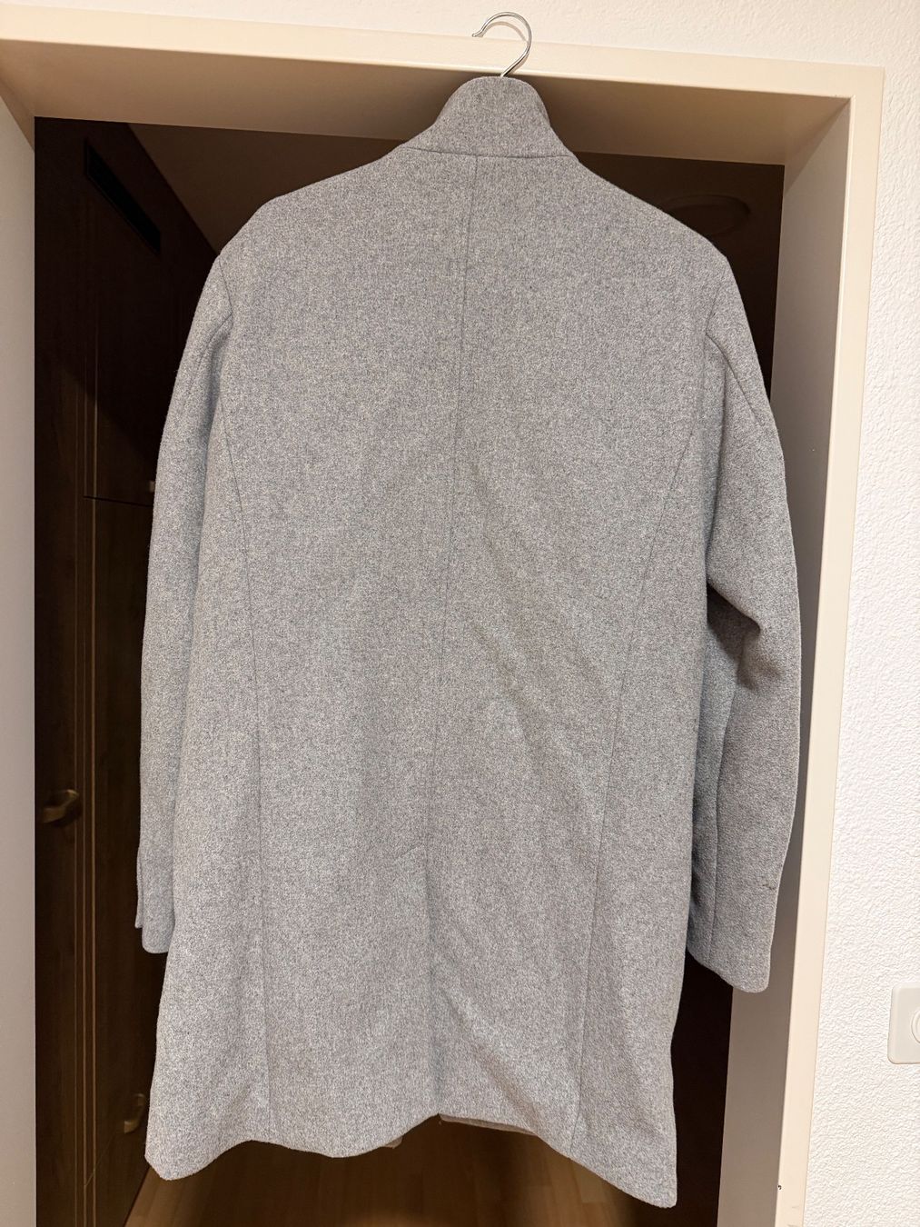 Cappotti: JACK & JONES Mantel in grau – Usato da Altdorf UR venduto da Nekdlon 2