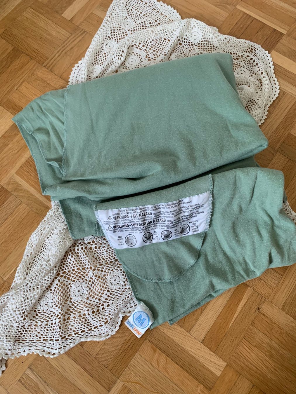 Moby Wrap Marsupi portabebè: Moby Wrap Tragetuch Sage – Usato da Moutier venduto da chDuplessy