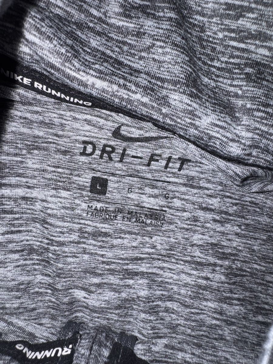 Nike Top: Nike Dri-FIT Running Shirt Grösse L – Usato da Thürnen venduto da Ottoman_Turks69 3