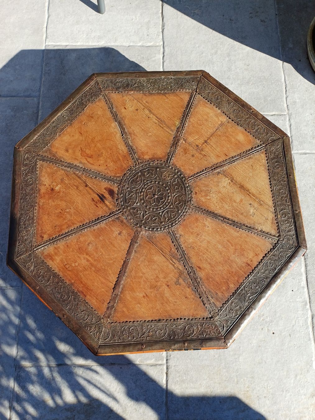 Tavoli: Ancienne table basse - Népal ou Nord de l'Inde – Usato da Begnins venduto da Drastic-Sound 2