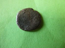 uralte Bronzemünze  13 mm     0.96 g