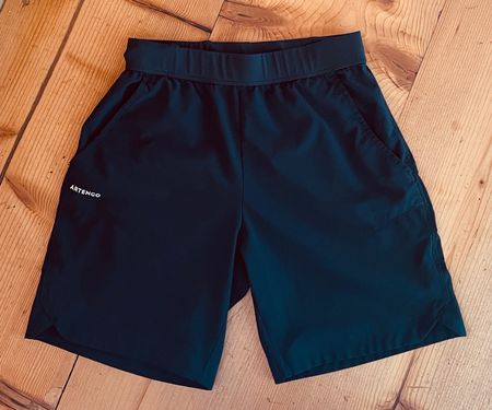 Short de sport COMME NEUF - T. 9/10 ans (134/140 cm)