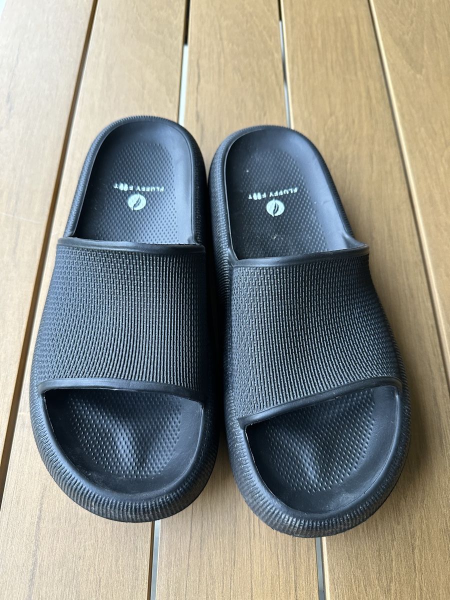 Herrenschuhe: Fluffy Feet Grösse 42/43 – Neu (gemäss Beschreibung) aus Adliswil von surenya 1