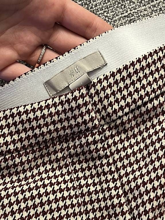 H&M Pantaloni: H&M Stoffhose – Usato da Birsfelden venduto da Birsfelden_giveaway 1