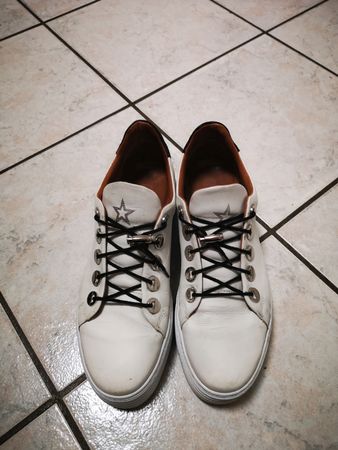 Modische weisse Leder MJUS Sneakers Gr. 40