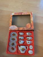 Jolie dînette en porcelaine enfants 13 pièces neuve