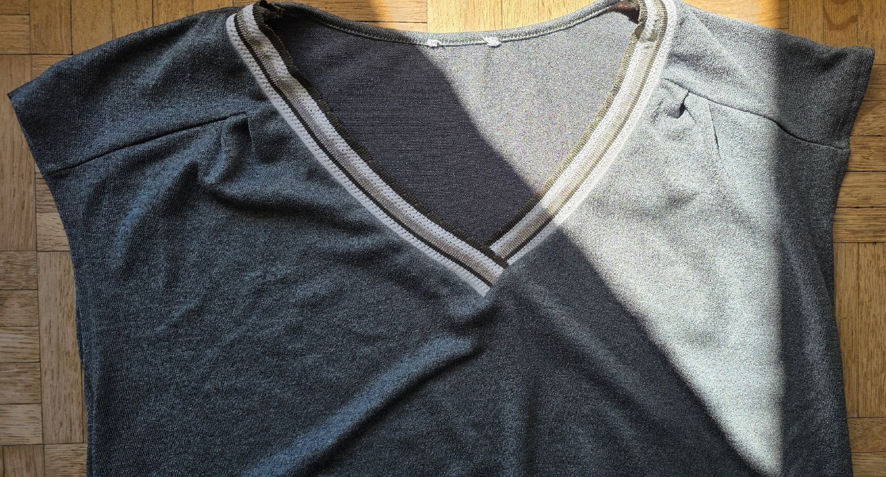 Tops: Tshirt/débardeur taille M/L vert kaki – Gebraucht aus Yverdon-les-Bains von van_dq65 2