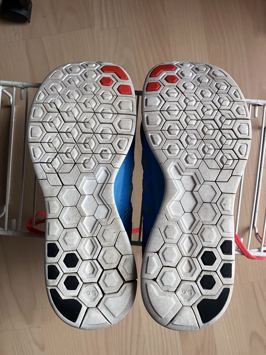 Nike Herrenschuhe: Nike Free Run Gr. 44 – Gebraucht aus Dättwil AG von Datura 3