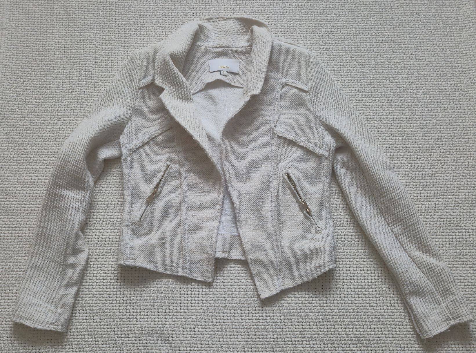 Zebra Vestes: Veste courte cream taille XS – D'occasion à Le Locle par Arya4